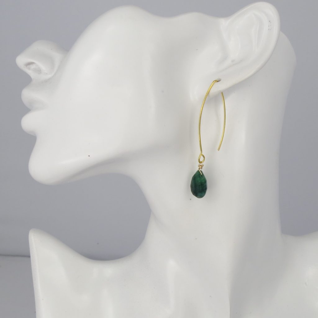 La Lacey 98 - Emerald Earrings Hook model