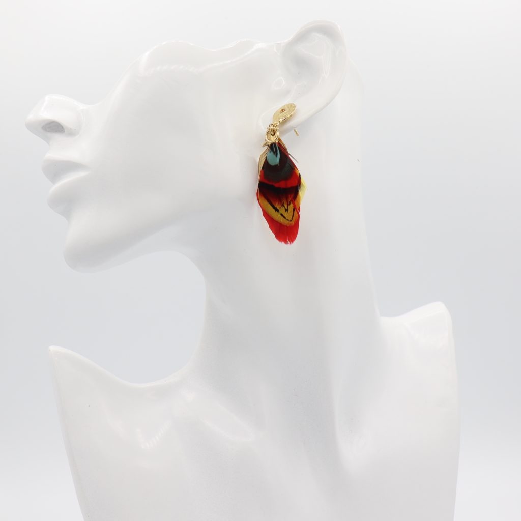 Gas Bijoux - Earrings Sao Feather Red model