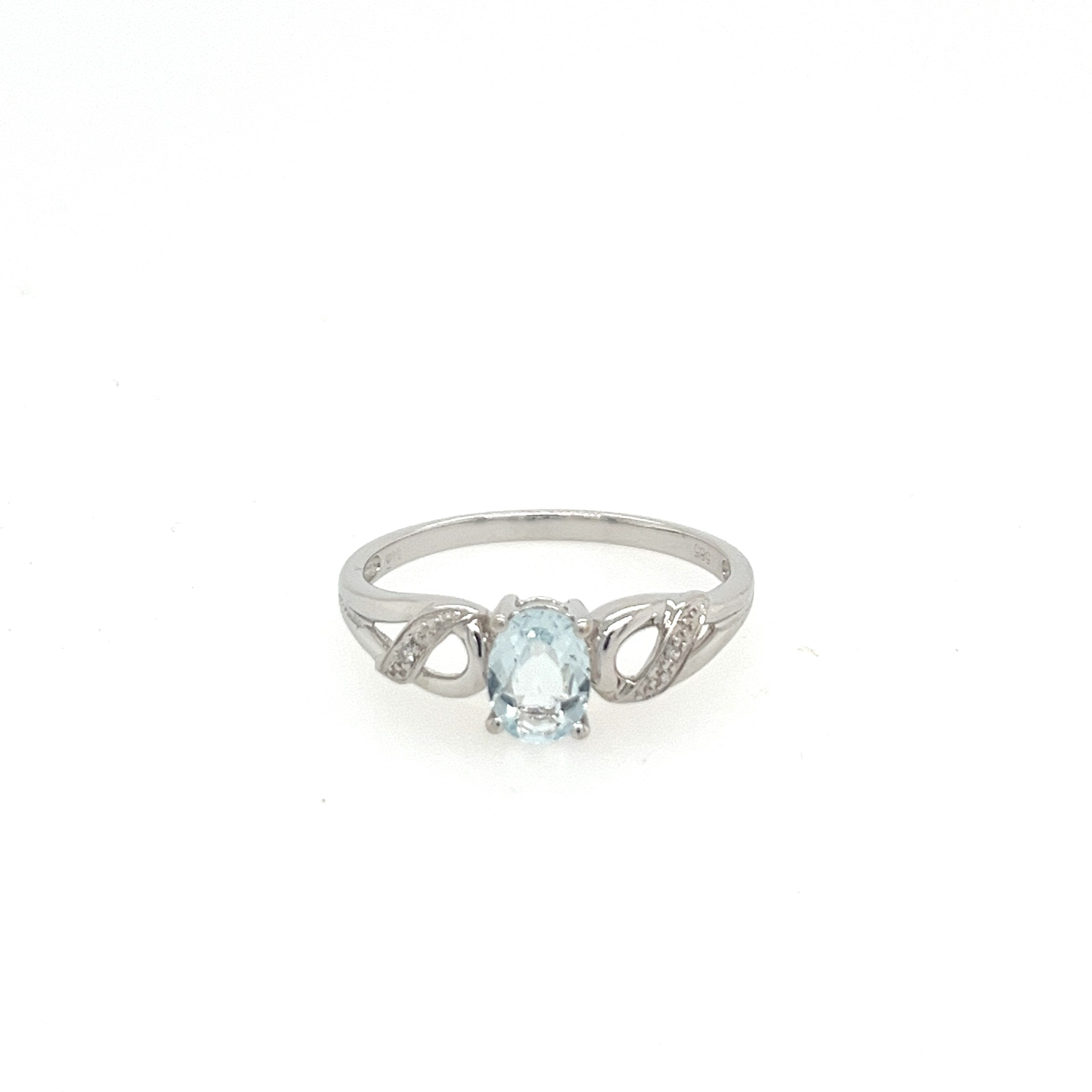 Vintage Jewelry – 14KT Whitegold - Aquamarine and Diamonds