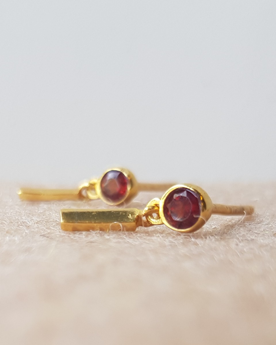 Muja Juma - Earrings Garnet 10588gb8