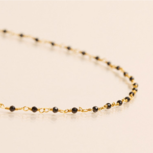 Une a Une - India Shiny Black Necklace