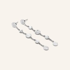 minimalistische druppel oorbellen met stippen zilver gehamerd