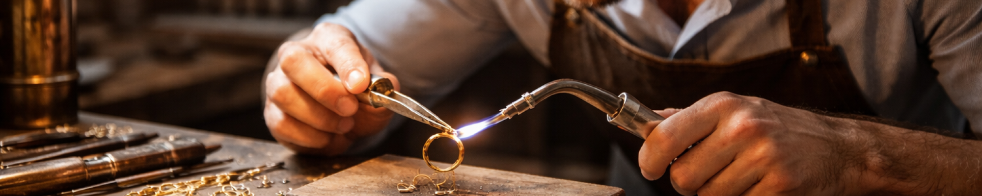 Reparatie en ontwerp van gouden sieraden in Haarlem